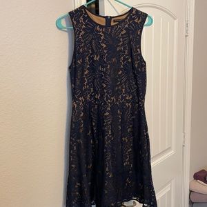 Navy / Tan Lace Sleeveless Dress